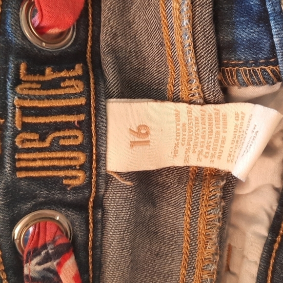 Justice 16 blue jean denim shorts with pink ribbon belt - Picture 4 of 7